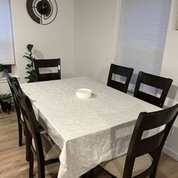 Dinning Table with 6 Chairs