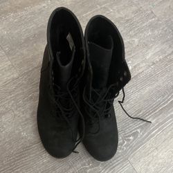 Woman’s High Heel Timberland Boots Size 9