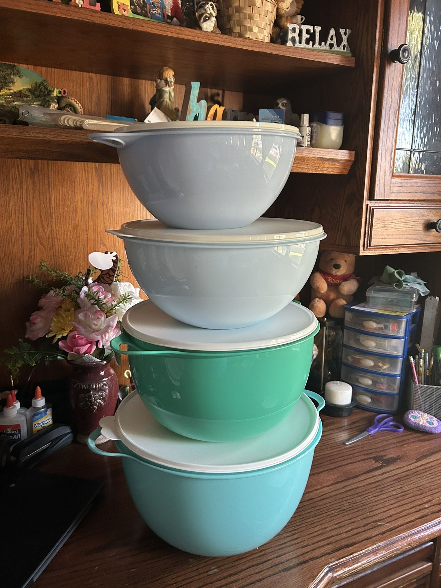 Set Of 4 Tupperware Bowls 