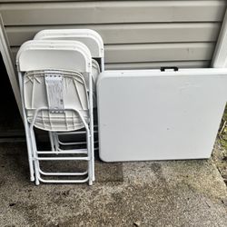 Folding Table With Four Folding Chairs