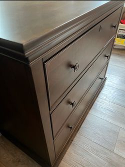 Pottery Barn Larkin Dresser