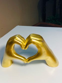 Beautiful 9 7/8” x 5 1/2” Gold Heart Hands Resin Symbolizing Love & Friendship. Great Gift
