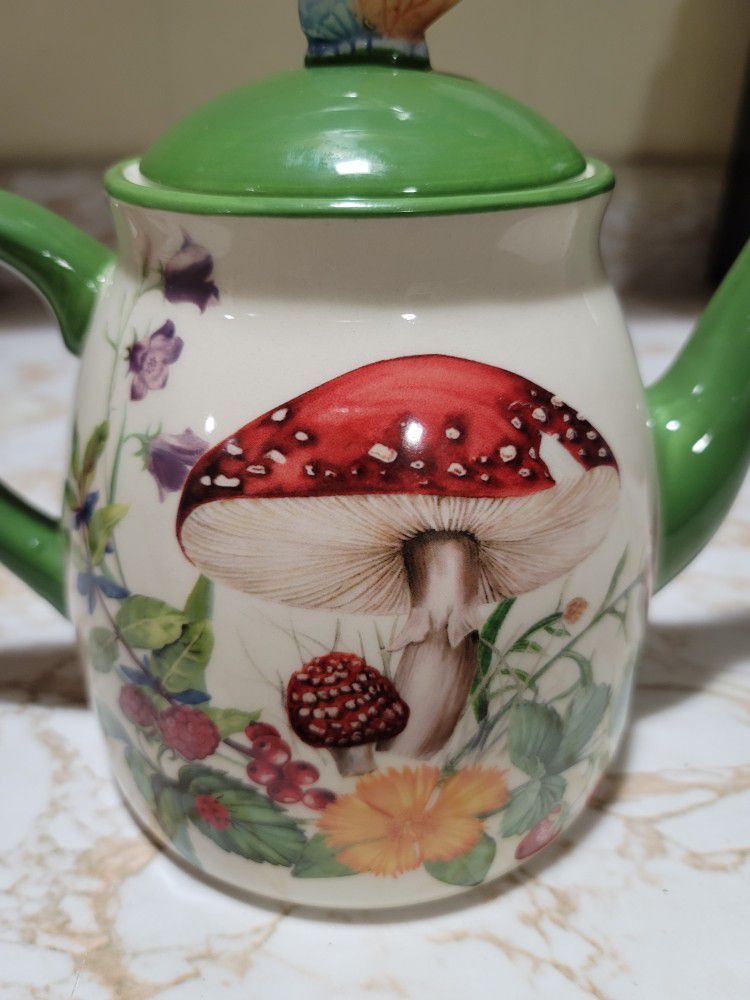 Vintage Merry Mushroom Teapot 