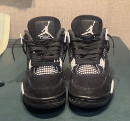Jordan 4 White Thunder Size 9.5