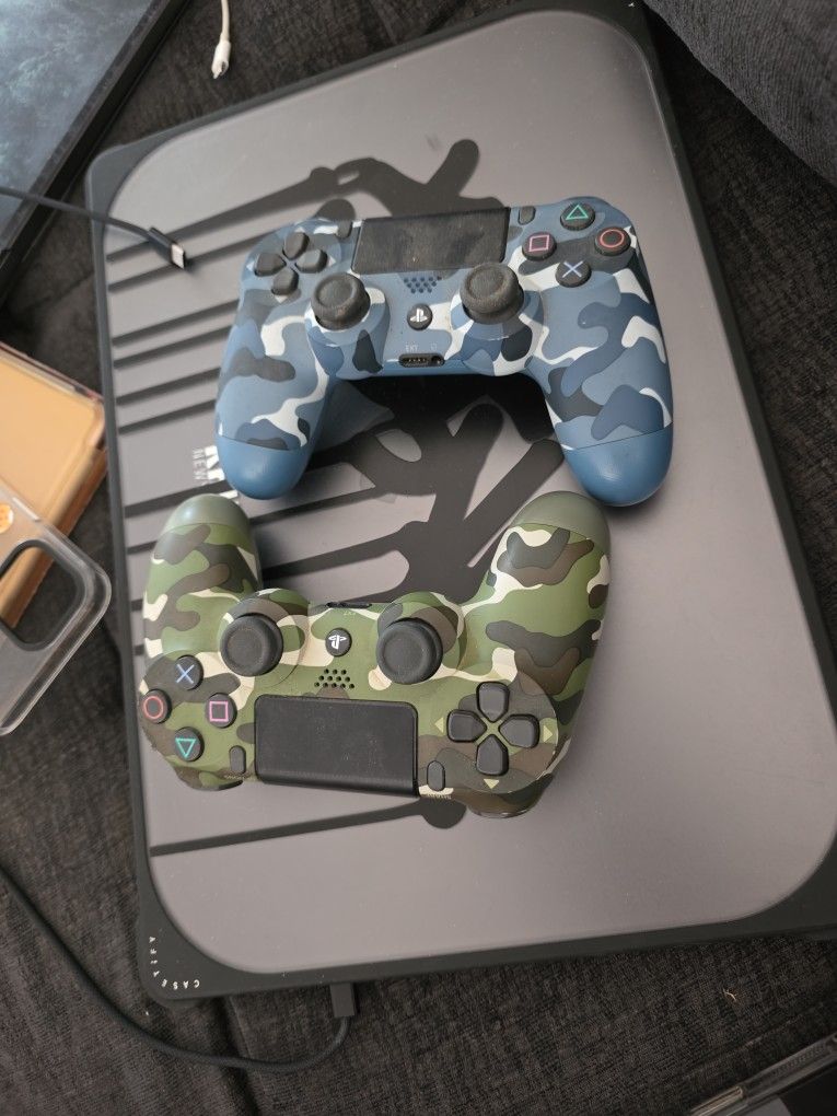 Wireless PS4 Remote Controls