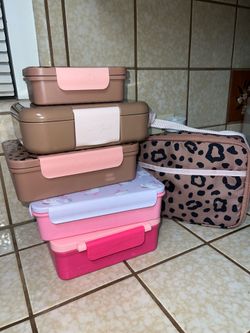 Girls lunch containers
