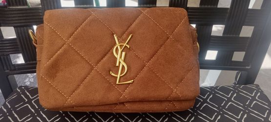 Saint Laurent women's purse. Brand new. Your if ya make me an offer