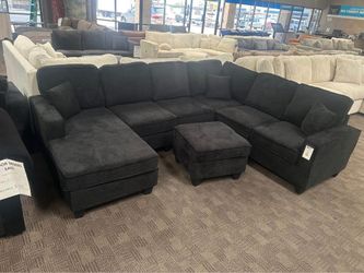 LARGE black comfy sectional w ottoman