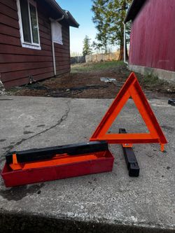 Highway Warning Triangle Kit 