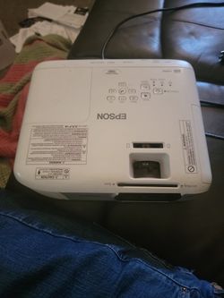 Epson 1060 projector