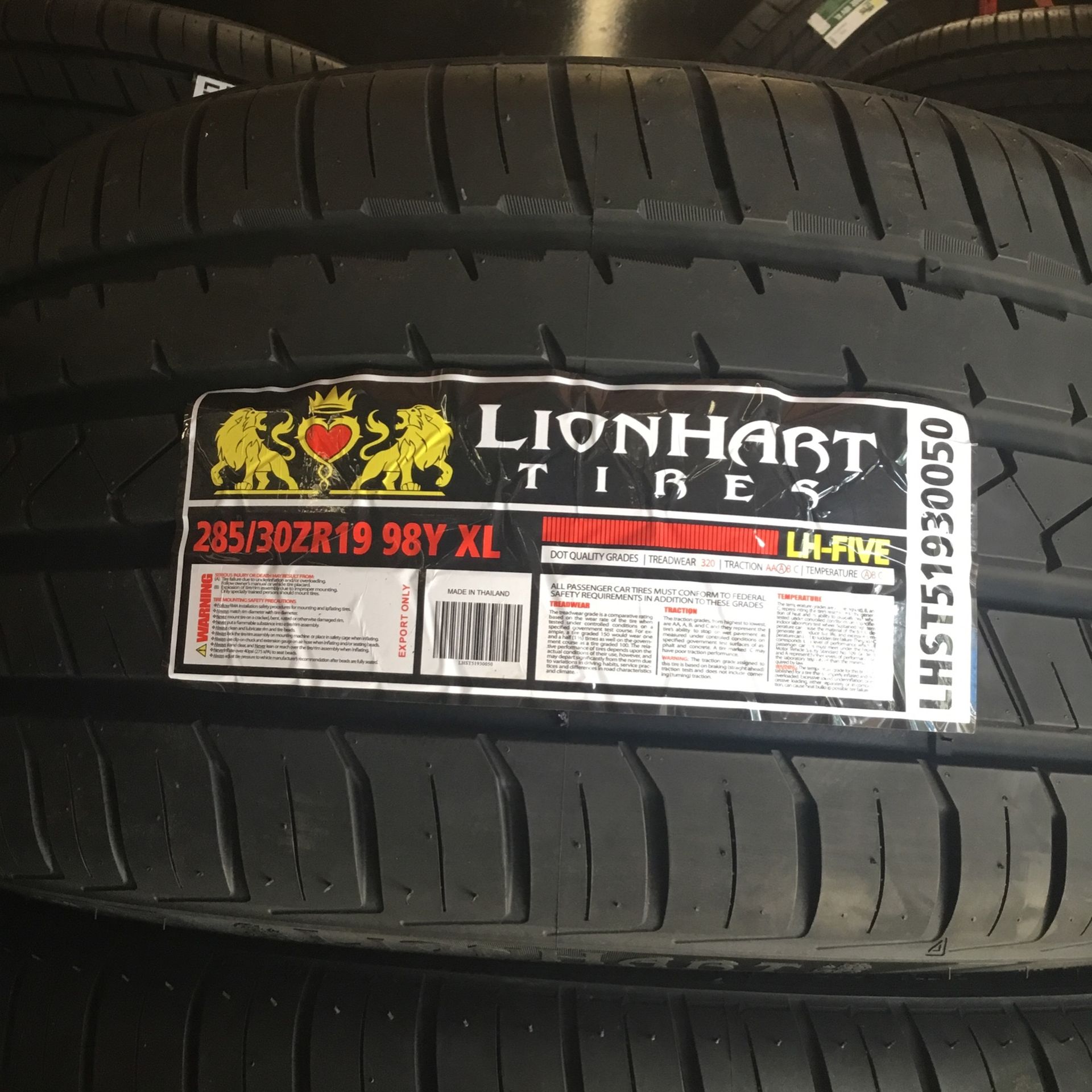 285/30/19 Lionhart Tires