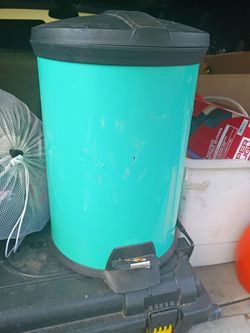 Trash can