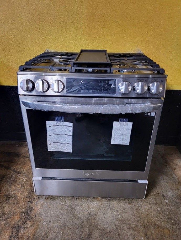 LG InstaView 5 Burner Gas Slide In Stove With Air Fry 30 Wide CCCV