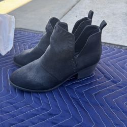 Black Ankle Boots 