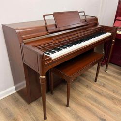 Yamaha walnut upright piano-600$
