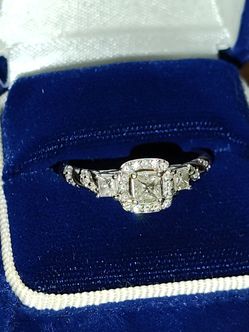 Princess cut white gold diamond ring