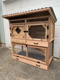 Cedar Rabbit Hutch With Enclosed Run