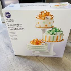 Wilton Pillar Style 3-Tier Cupcake, Dessert, and Cake Stand