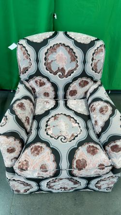 HLF CUSTOM VELVET SWIVEL CHAIR