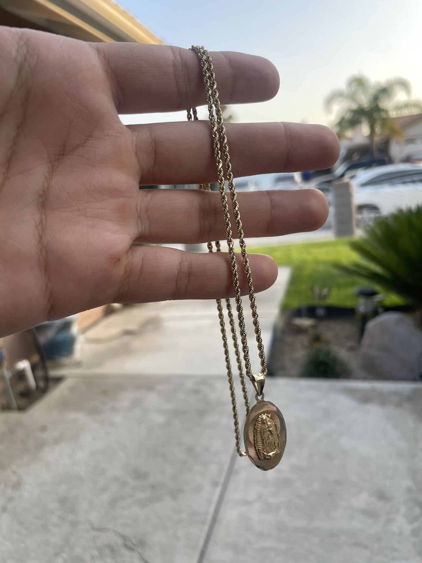 Gold Virgin Marry/ Rope Chain