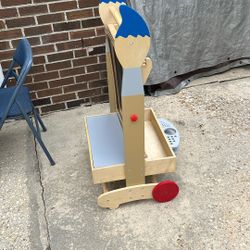 Easel And Art Center 