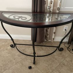 Round Table