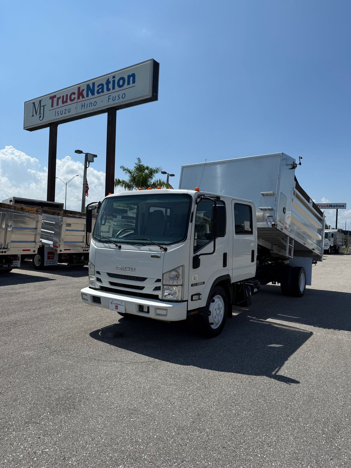 2021 Isuzu NRR