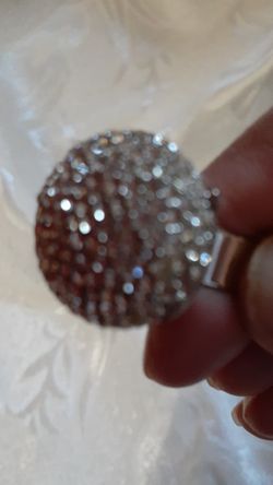 Anillo con piedreria