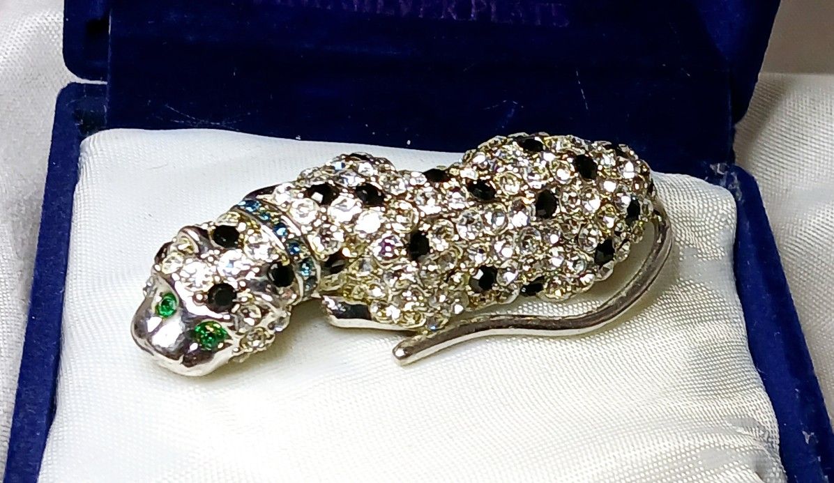 Vintage KJL brooch
