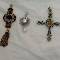 Lot Pendant