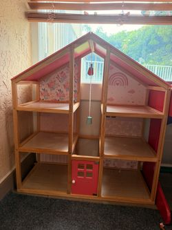 Doll house with all all the Accessories including $Family figures