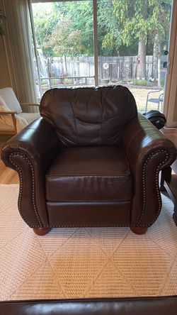 BEAUTIFUL Chocolate Leather chair & ottoman