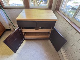 Kitchen desk with drawers