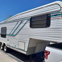 1986 Koun Fifth Wheel 