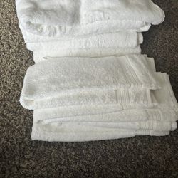 White Towel 4 Small And 4 Big $23
