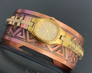 Pulsar Lady’s Quartz Watch, Gold Finish, Japan Movement, new battery, Good Condition
