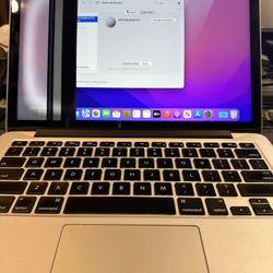 2015 MacBook Pro - 128gb SSD - 8 Gb Ram