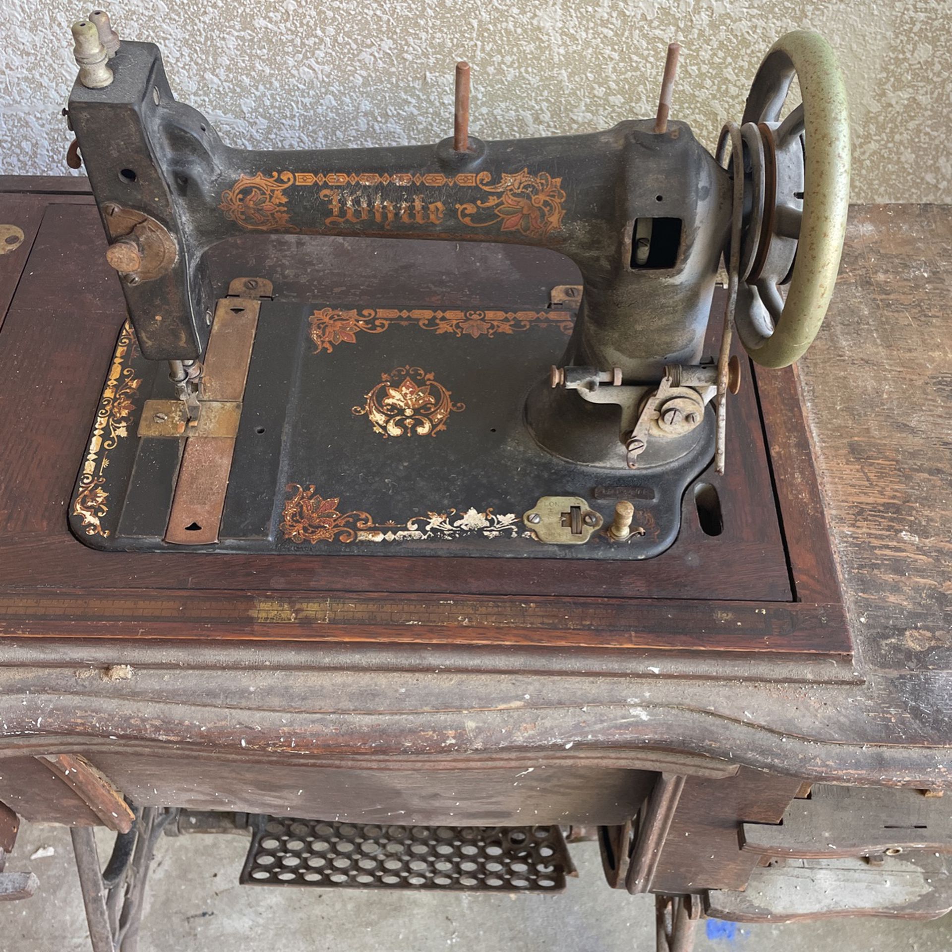 Sewing Machine White Co 1904
