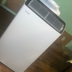 Toshiba portable ac/fan/ Humidifier/ Cool 