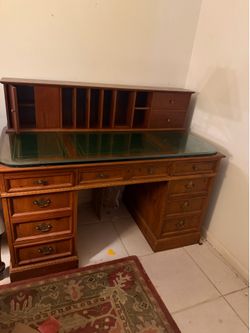 Hekman desk