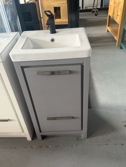 Vanity 18 inch wide