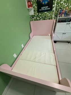 Bed pink