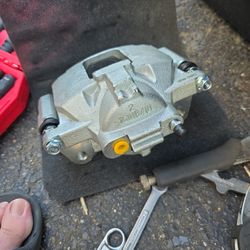 2011 Grand Caravan Front Right Bake Caliper 