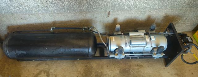 GAST ELECTRIC AIR COMPRESSOR. WORK GOOD