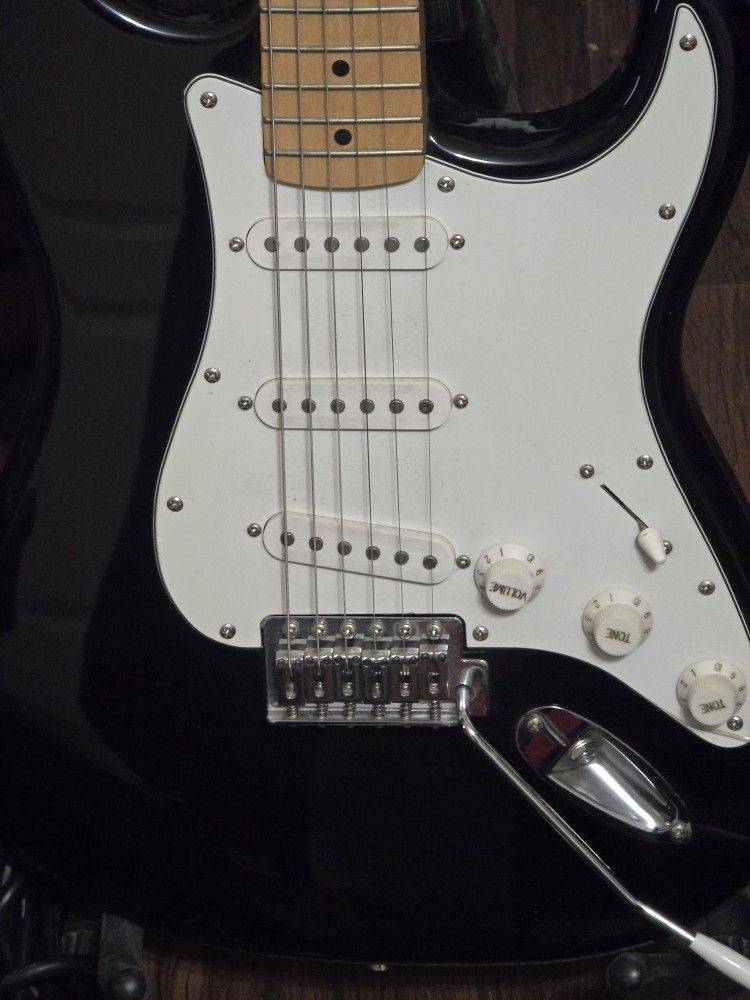 2007 Fender Starcaster Electric Guitar