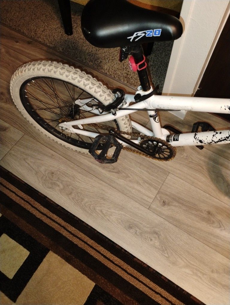 2 bikes 