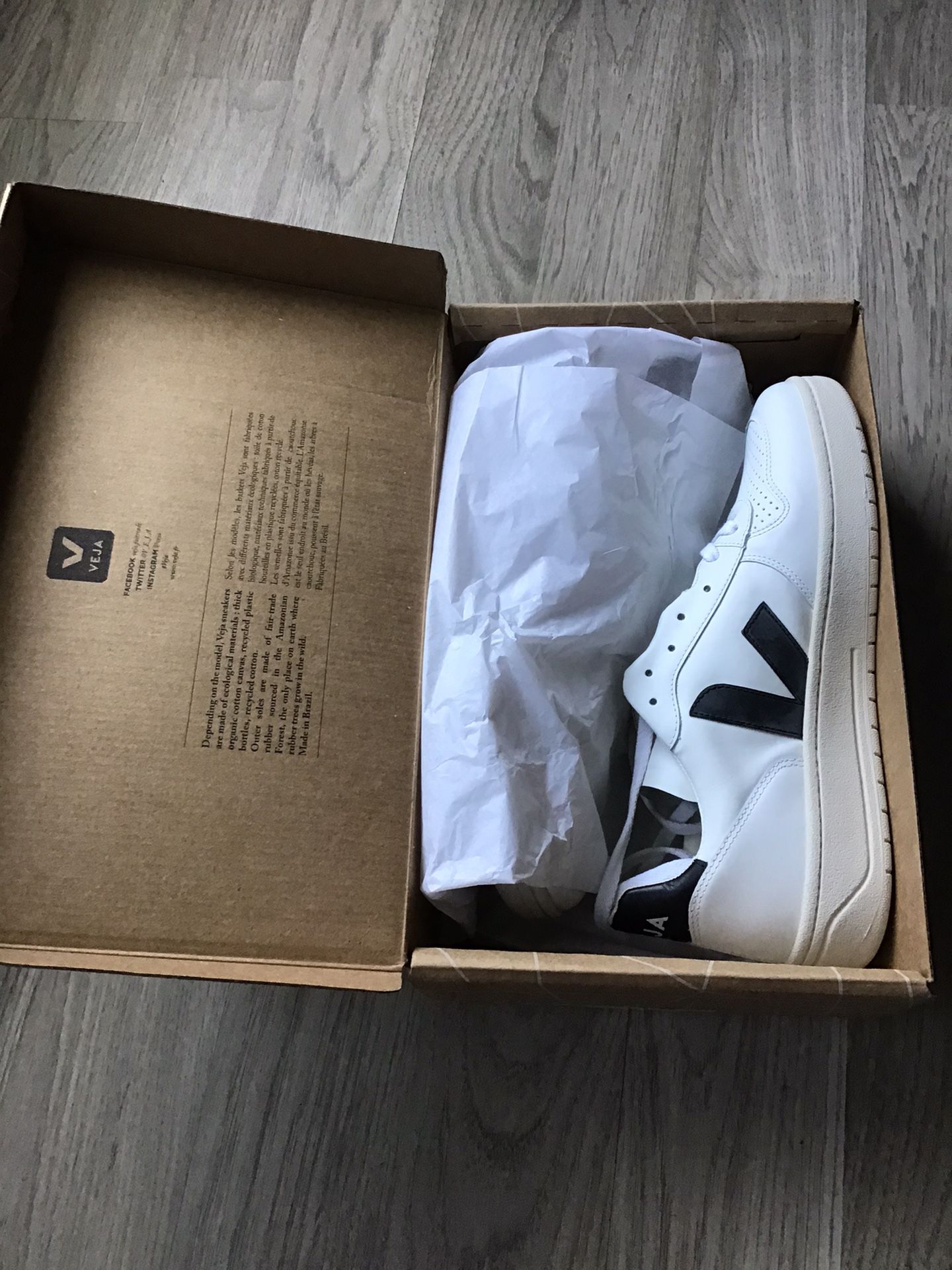 New Veja V10 Sneakers Leather Extra White / Size 10/Pick Up At South Austin By William Cannon 