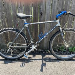 Vintage 90s Men’s Marin Muirwoods Mountain Bike