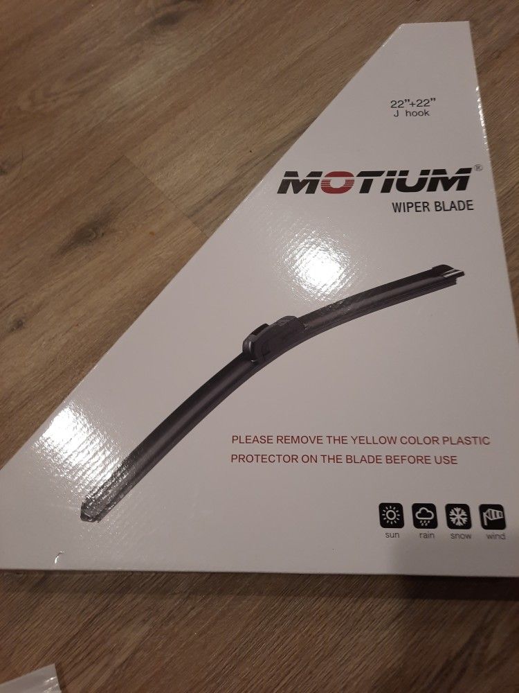 22" + 22" Wiper Blades J Hook MOTIUM - $22 Value