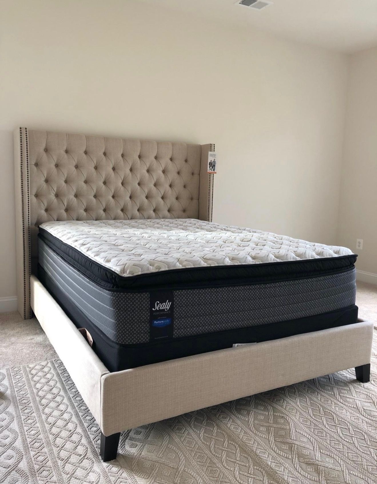 Tall BEIGE BED 🩶🩶 Tufted Headboard 